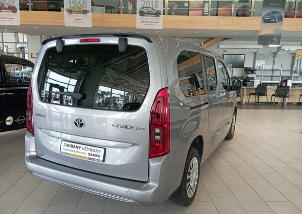 Toyota Proace City Verso cena 106900 przebieg: 25658, rok produkcji 2022 z Bełchatów małe 67